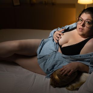 Model - Karina bigboobs