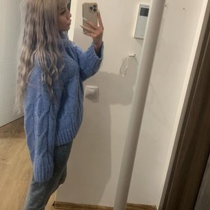 Model - Leslie Shay squirt