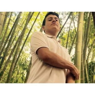 Model - oliver_price1 precum