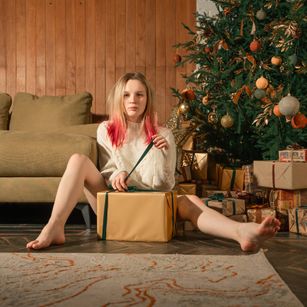 Model - Beatrica shaved