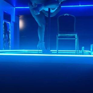 Model - Roundsexyass curvacious