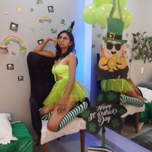 Model - Only Noha lesbian