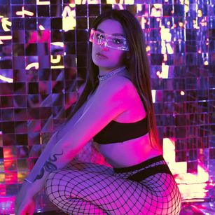 Model - Scarlet_Flame 18