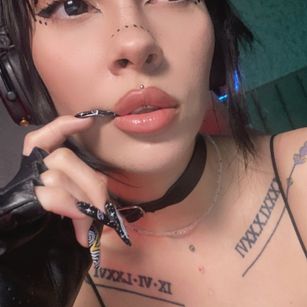 Model - Ana-vi bigtits