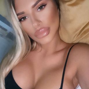 Model - Noemi_ pornstar