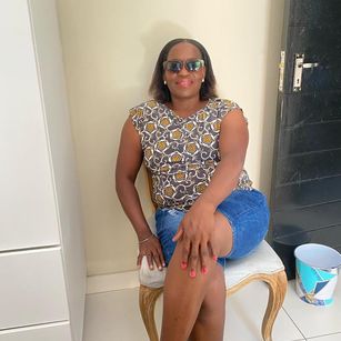 Model - Ebony Goddesss deepthroat