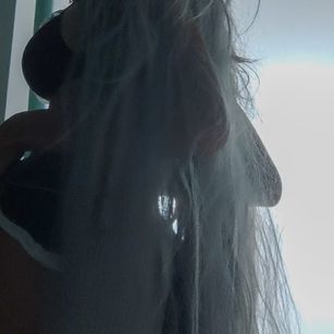 Model - Heika Kamui vibrador