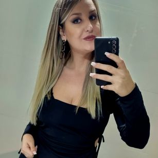 Model - MayaTrainor dominatrix