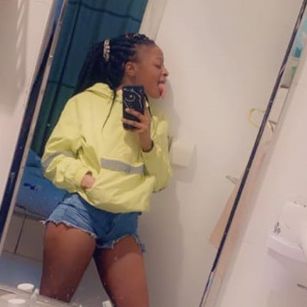 Model - Mizuki EroticDance