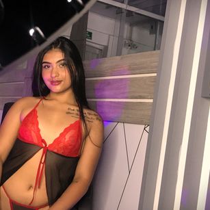 Model - SabrinaHimss latina