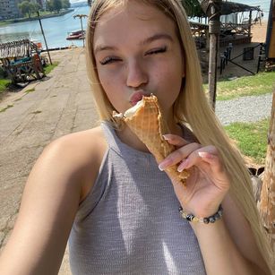 Model - LouiseMiler toy