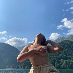 Model - Allison oilshow