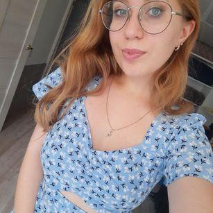 Model - Allison pussyplay