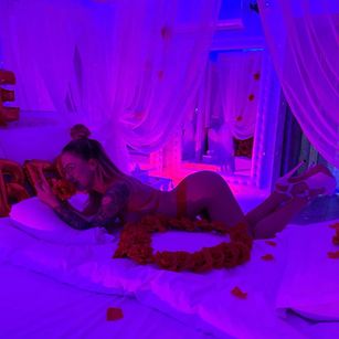 Model - LucyLee bigass