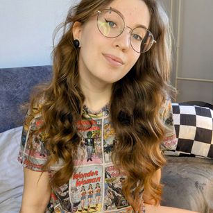 Model - Allison buttplug