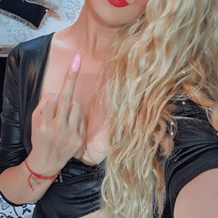 Model - Arabella joi