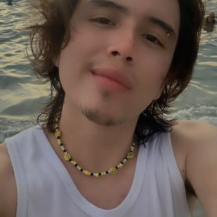 Model - Laden And Aroon Bigdick