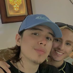 Model - Laden And Aroon feet