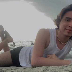 Model - Laden And Aroon Bigdick