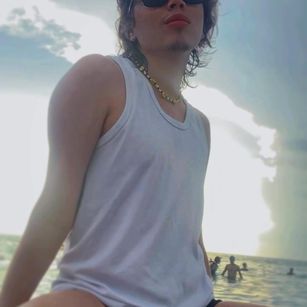 Model - Laden And Aroon gay