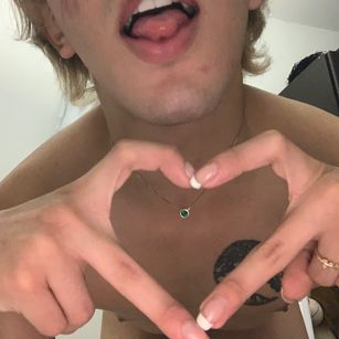 Model - Laden And Aroon cum