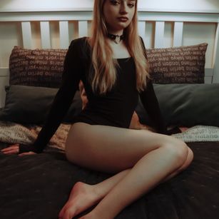 Model - Emily Blonde