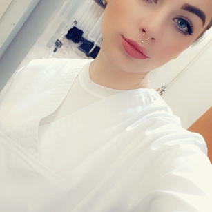 Model - RaysaBell pantyhose