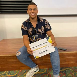 Model - maximo esperiencia