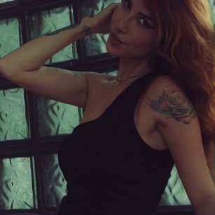 Model - Ginger_Violetta latina