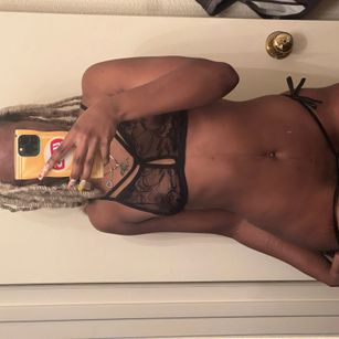 Model - Itstaylorofficial bigass