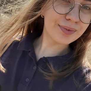 Model - Allison pussyplay