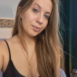 Model - Allison shaved