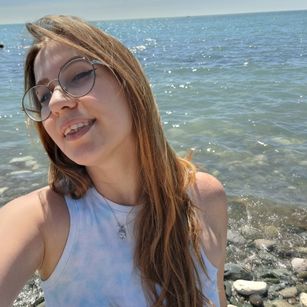 Model - Allison liveorgasm