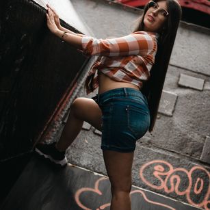 Model - Olivia Falcon blowjob