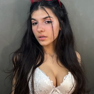 Model - LucyPurple smoking