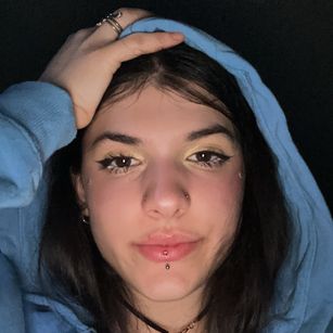 Model - LucyPurple teen