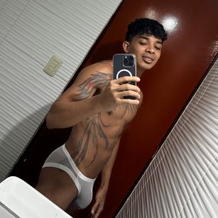 Model - DANNY ALDANA colombiano