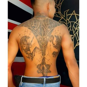 Model - DANNY ALDANA musculoso