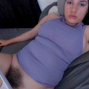 Model - Carmen Carmesi cei