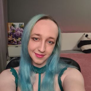 Model - TheTrixy fetish