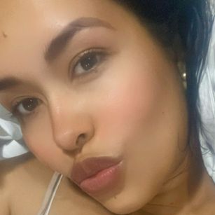 Model - LALUCEROOFICIAL latina