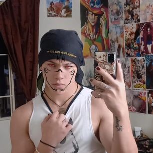 Model - ryukbig0 posesivo