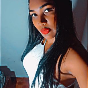 Model - Mia Rosa lesbian