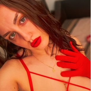 Model - Coco Chanel redpussy