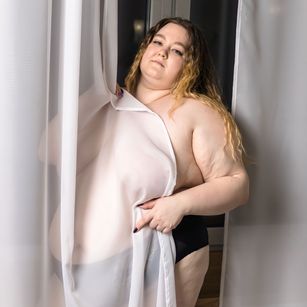 Model - Kat squirt