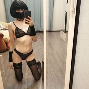 Model - EvaRouseX fetish