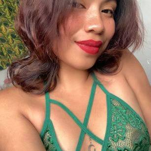 Model - Sughey Velazco boobs