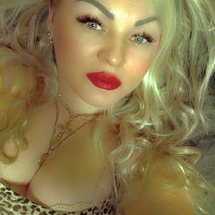 Model - Brianna milf