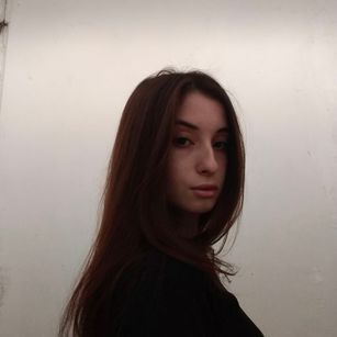 Model - Charlotte Ruve teen