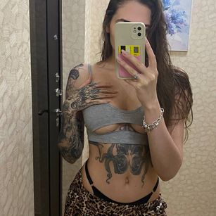 Model - NaomiLisss lingerie